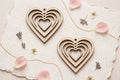 Boucles d'oreilles en bois gravé — Forme Cœur